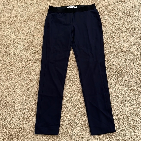 VERONICA BEARD Size 8 navy with black waist band slim fit pants